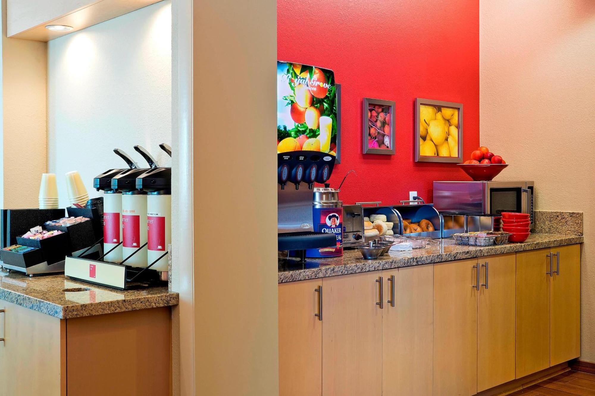 Towneplace Suites By Marriott Dodge City Exteriér fotografie