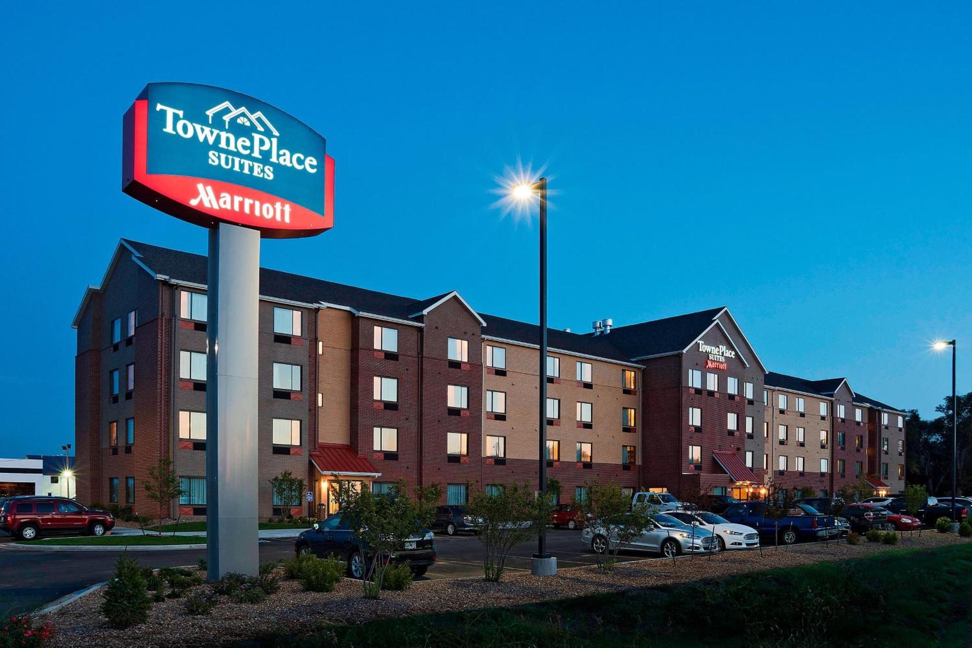 Towneplace Suites By Marriott Dodge City Exteriér fotografie